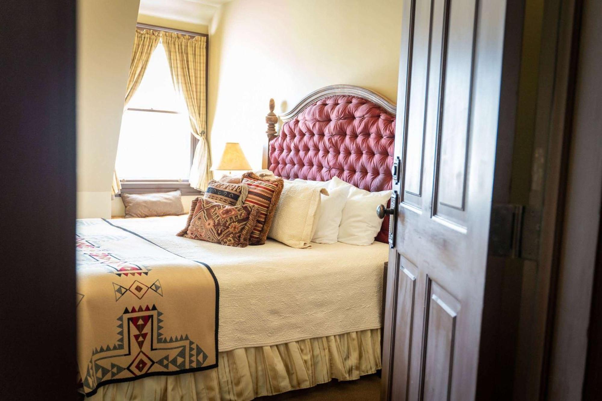 Sheridan Inn - Best Western Signature Collection Екстериор снимка